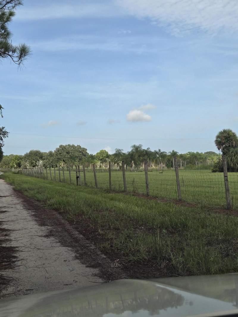 3 bedroom Single Family Residence at 23101 SW Cardamine Street, Indiantown, Indiantown — photo 2