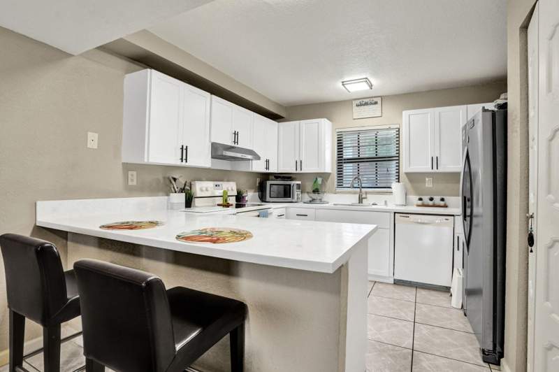 2 bedroom Townhouse at 178 NW 115th Terrace #178, Chateaulaine, Plantation — photo 3