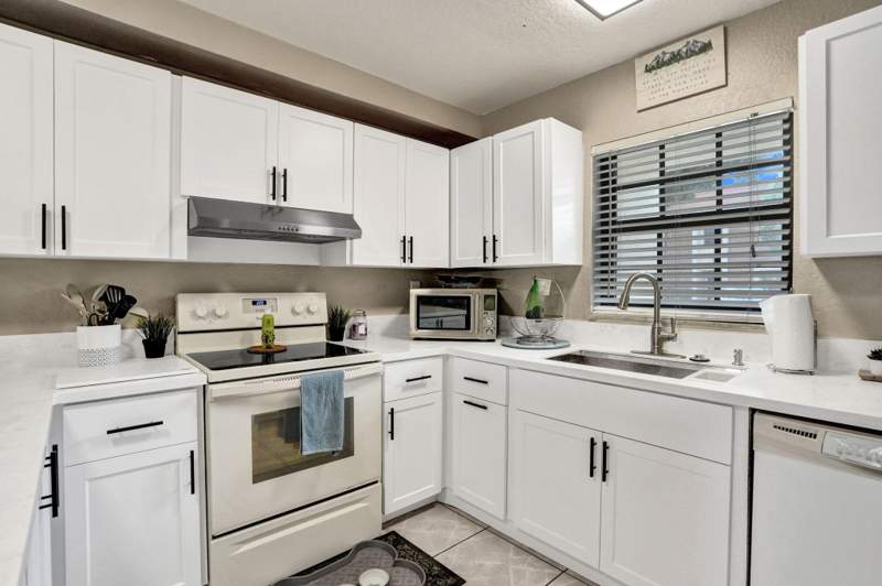 2 bedroom Townhouse at 178 NW 115th Terrace #178, Chateaulaine, Plantation — photo 5