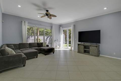 221 Isle Verde Way, Palm Beach Gardens FL - photo 17 of 44