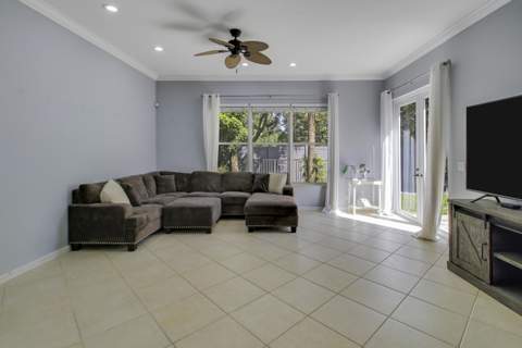 221 Isle Verde Way, Palm Beach Gardens FL - photo 18 of 44
