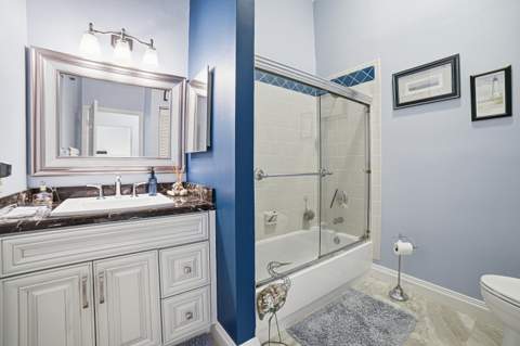 501 Lakeside Circle, Sunrise FL - photo 9 of 36