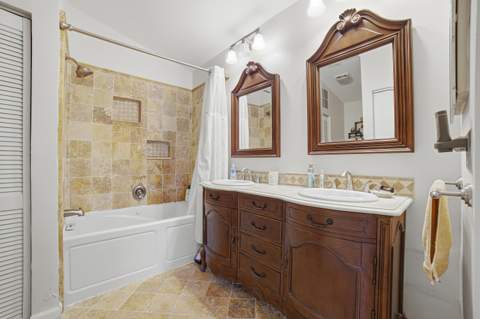 501 Lakeside Circle, Sunrise FL - photo 13 of 36