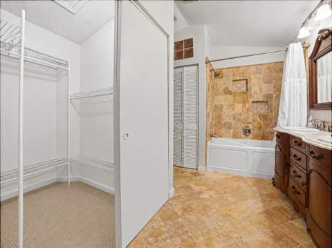 501 Lakeside Circle, Sunrise FL - photo 14 of 36