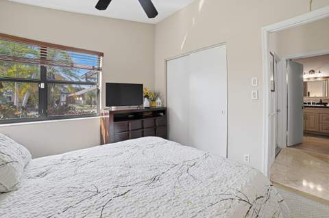 501 Lakeside Circle, Sunrise FL - photo 15 of 36