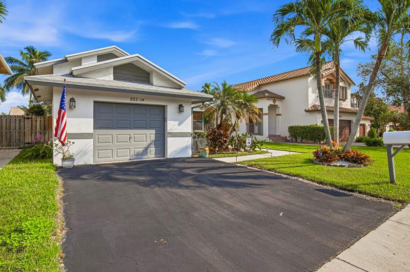 3 bedroom Single Family Residence at 501 Lakeside Circle, New River Estates Section Three, Sunrise — photo 5