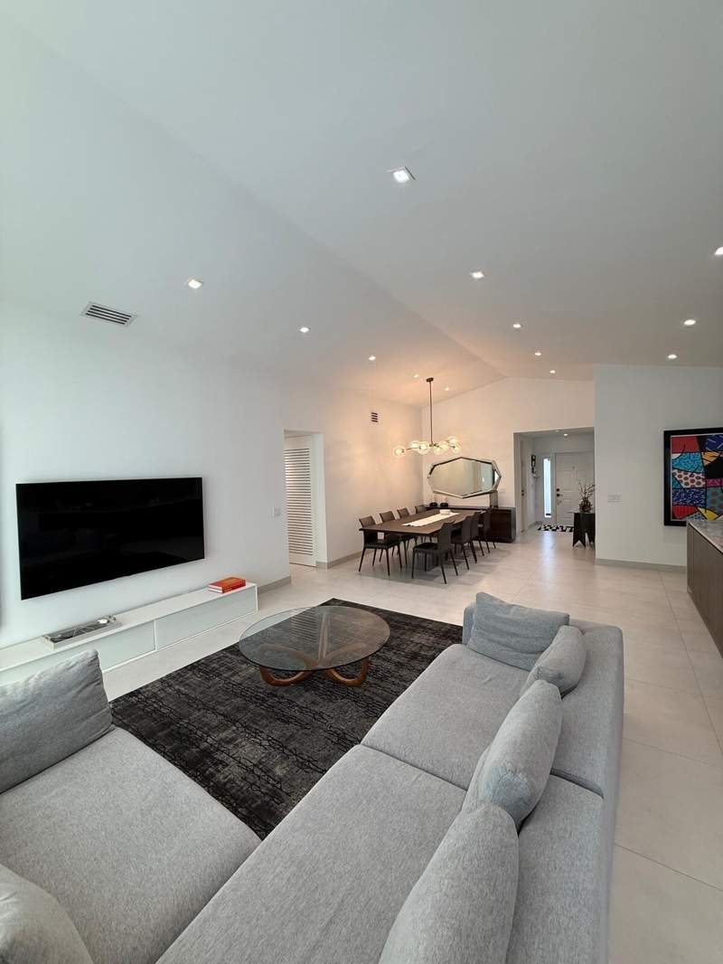 3 bedroom Single Family Residence at 3380 SW 50th Street, Banyan Oakridge Plat, Hollywood — photo 5