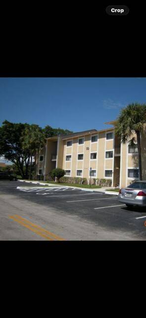 211 PALM Circle, home for sale in Pembroke Pines