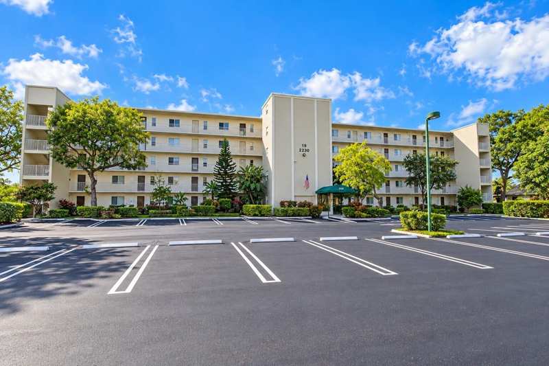 2 bedroom Condominium at 2230 N Cypress Bend Drive #410, Cypress Bend Condominium Vii, Pompano Beach — photo 1