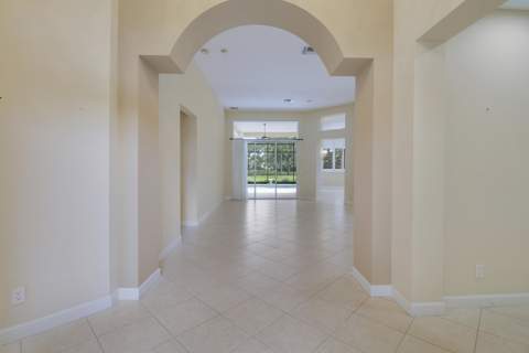 7603 Greenbrier Circle, Port St. Lucie FL - photo 9 of 80