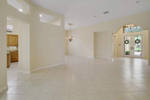 7603 Greenbrier Circle, Port St. Lucie FL - photo 12 of 80