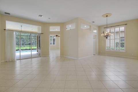 7603 Greenbrier Circle, Port St. Lucie FL - photo 11 of 80