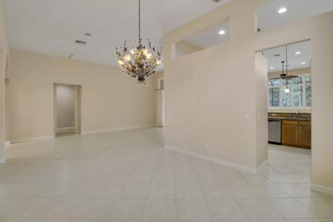 7603 Greenbrier Circle, Port St. Lucie FL - photo 24 of 80