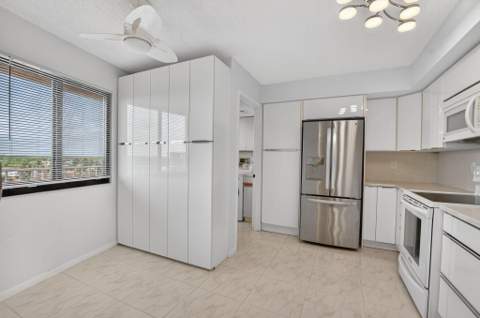 7370 S Oriole Boulevard #802, Delray Beach FL - photo 6 of 37