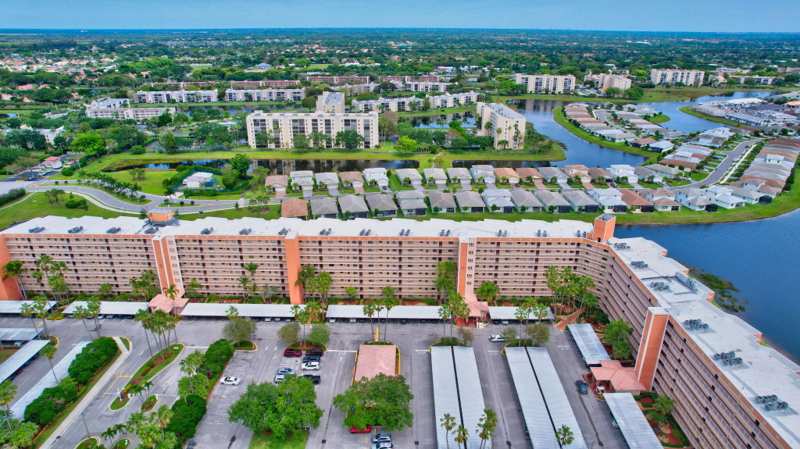 3 bedroom Condominium at 7370 S Oriole Boulevard #802, Huntington Towers Condo, Delray Beach — photo 1