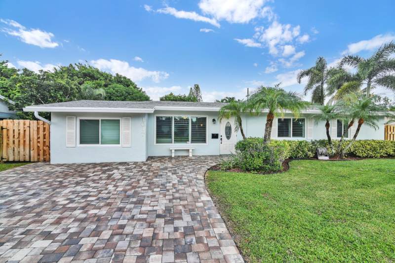 4 bedroom Single Family Residence at 1017 SE 7th Street, Barwal 3rd Sec, Deerfield Beach — photo 2