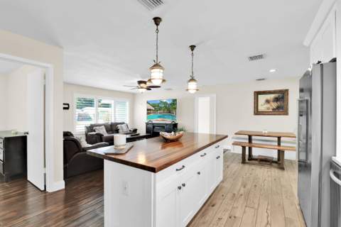 1017 SE 7th Street, Deerfield Beach FL - photo 11 of 50