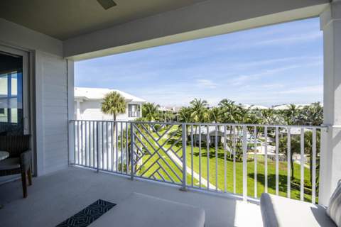 441 Bay Colony Drive, Juno Beach FL - photo 21 of 28