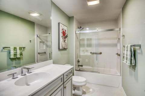 441 Bay Colony Drive, Juno Beach FL - photo 17 of 28