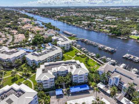 441 Bay Colony Drive, Juno Beach FL - photo 24 of 28