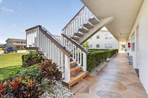 135 Somerset G, West Palm Beach FL - photo 6 of 50