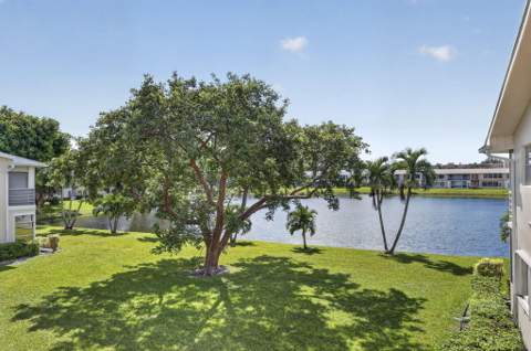 135 Somerset G, West Palm Beach FL - photo 9 of 50