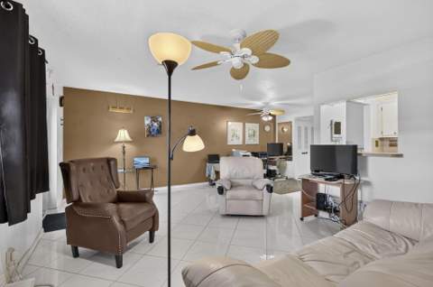 135 Somerset G, West Palm Beach FL - photo 13 of 50