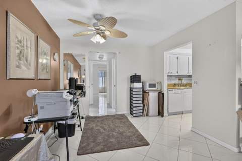 135 Somerset G, West Palm Beach FL - photo 14 of 50