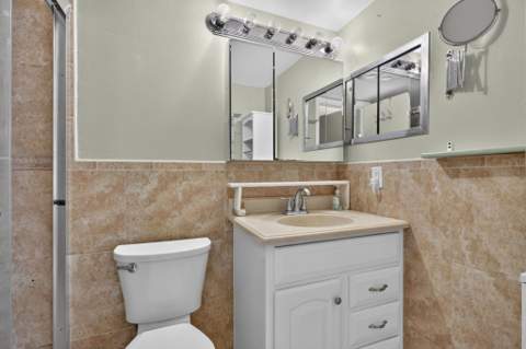 135 Somerset G, West Palm Beach FL - photo 23 of 50