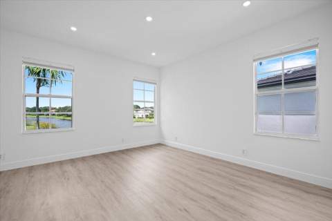 651 Castle Drive, Palm Beach Gardens FL - photo 23 of 74