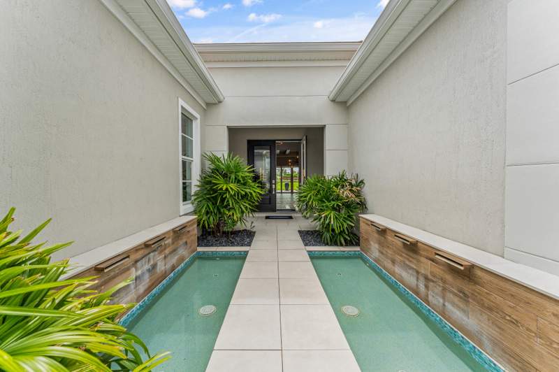 3 bedroom Single Family Residence at 10374 SW Aquila Way, Telaro At Southern Grove, Port St. Lucie — photo 2