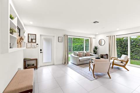 2417 NE 19th Avenue, Wilton Manors FL - photo 13 of 31