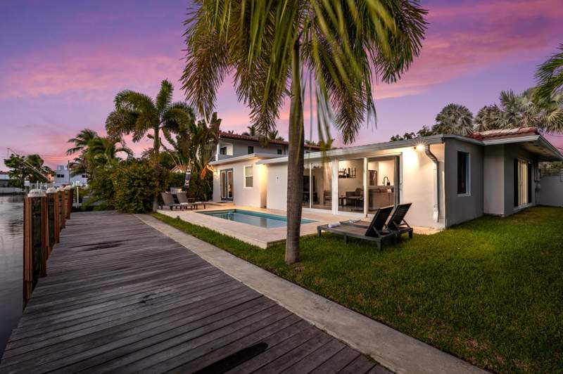 3 bedroom Single Family Residence at 2417 NE 19th Avenue, Middle River Manor, Wilton Manors — photo 4