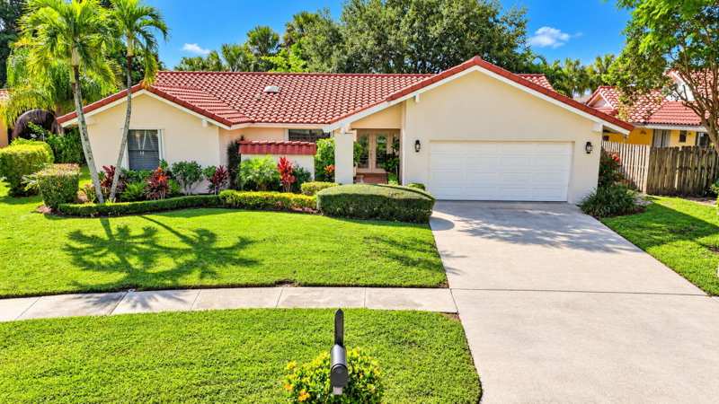 3 bedroom Single Family Residence at 22233 Larkspur Trail, Thornhill Green, Boca Raton — photo 1