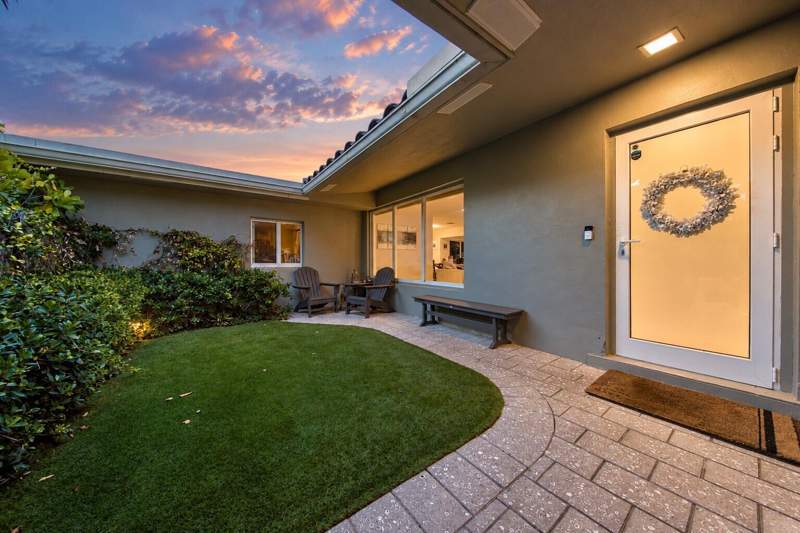 3 bedroom Single Family Residence at 3652 NE 18th Avenue, Coral Woods, Oakland Park — photo 2