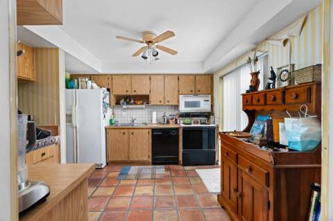 643 Kensington Place #643, Wilton Manors FL - photo 8 of 24