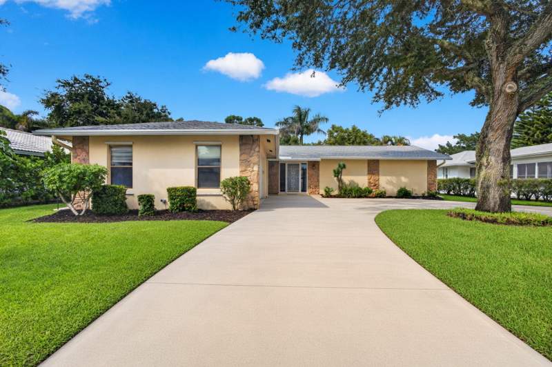 2 bedroom Single Family Residence at 9881 SE Little Club Way, Iroquois Park, Jupiter — photo 3