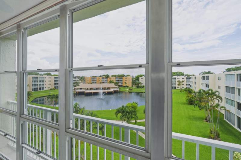 2 bedroom Condominium at 205 SE 11th Terrace, Meadowbrook Lakes Condo, Dania Beach — photo 3