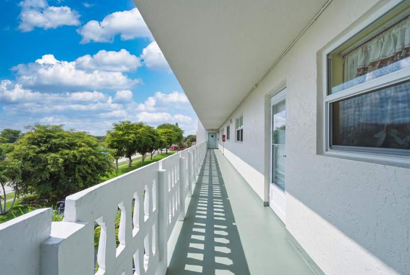 2 bedroom Condominium at 205 SE 11th Terrace, Meadowbrook Lakes Condo, Dania Beach — photo 5