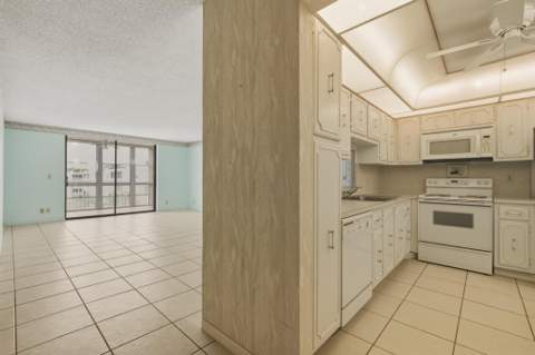 205 SE 11th Terrace, Dania Beach FL - photo 10 of 22