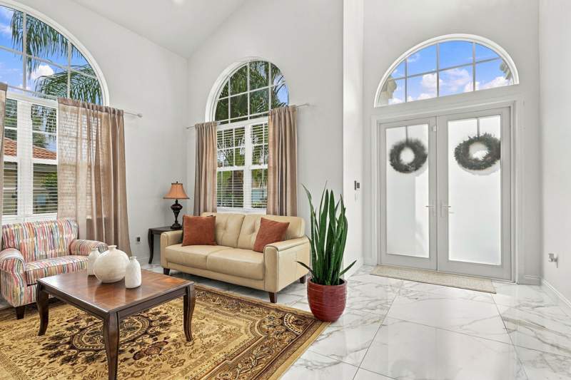 4 bedroom Single Family Residence at 2755 Misty Oaks Circle, Madison Green 1 Pars F And J, Royal Palm Beach — photo 5