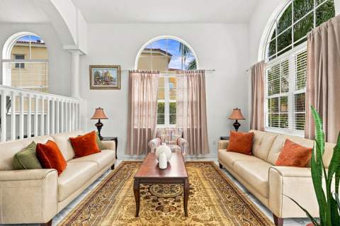 2755 Misty Oaks Circle, Royal Palm Beach FL - photo 6 of 47