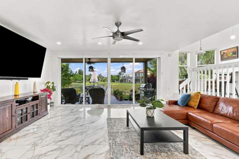 2755 Misty Oaks Circle, Royal Palm Beach FL - photo 10 of 47