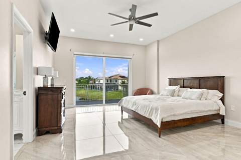 2755 Misty Oaks Circle, Royal Palm Beach FL - photo 17 of 47