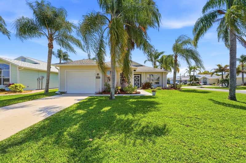 2 bedroom Single Family Residence at 5930 Foxtail Way, Palm Grove Subdivision, Fort Pierce — photo 1