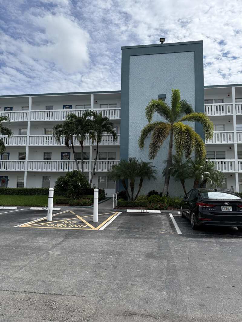 2 bedroom Condominium at 1008 Exeter A, Exeter At Century Village Condo, Boca Raton — photo 1