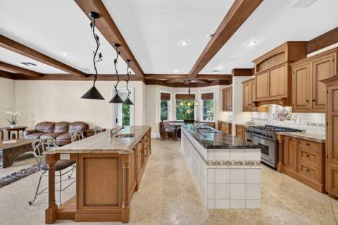 67 Royal Palm Drive, Fort Lauderdale FL - photo 16 of 111