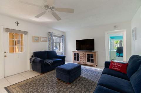 136 Lake Pine Circle #A1, Greenacres FL - photo 6 of 33