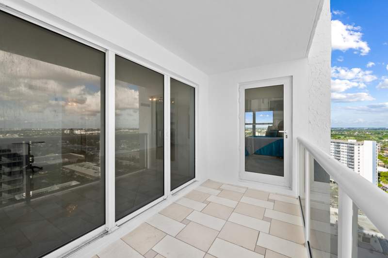 1 bedroom Condominium at 3500 Galt Ocean Drive #2212A, Playa Del Sol Condo, Fort Lauderdale — photo 4