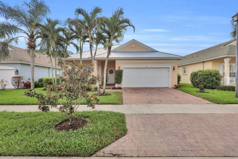4 bedroom Single Family Residence at 115 NW Berkeley Avenue, Magnolia Lakes At St Lucie West Phase 2, Port St. Lucie — photo 2